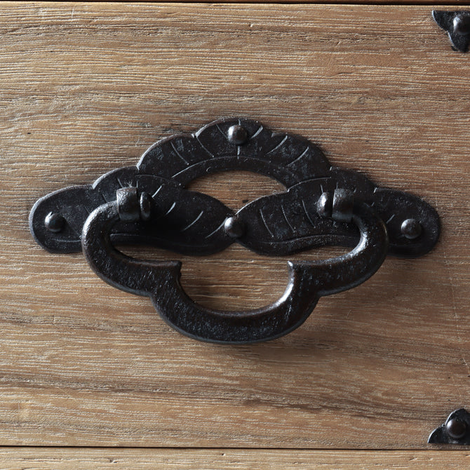 時代箪笥／米沢桜紋桐小箪笥　スタンド付き【YONEZAWA Small chest with metal stand】 [j1227]　Japanese Antique Furniture
