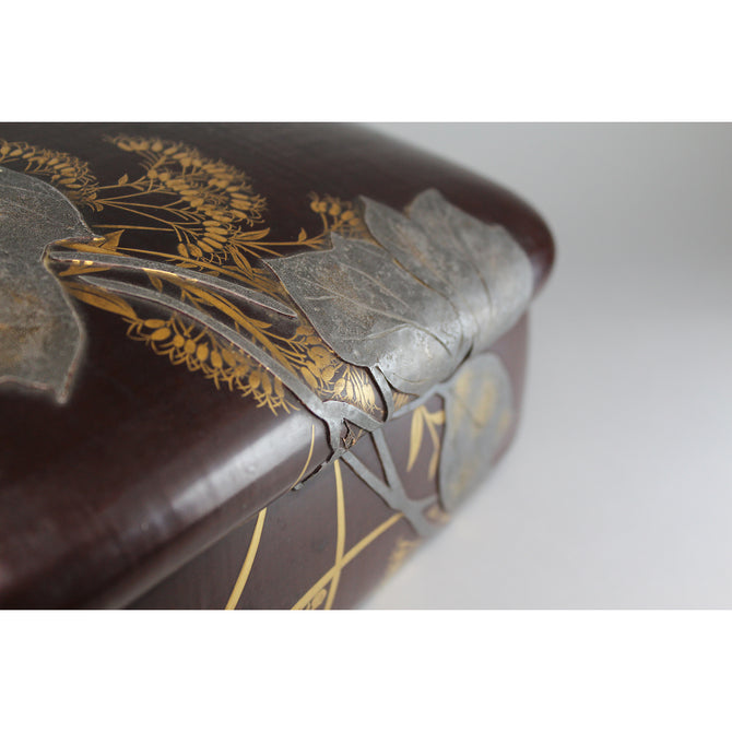 光琳草花図蒔絵硯箱[k0542]【Korin style lacquered writing box】