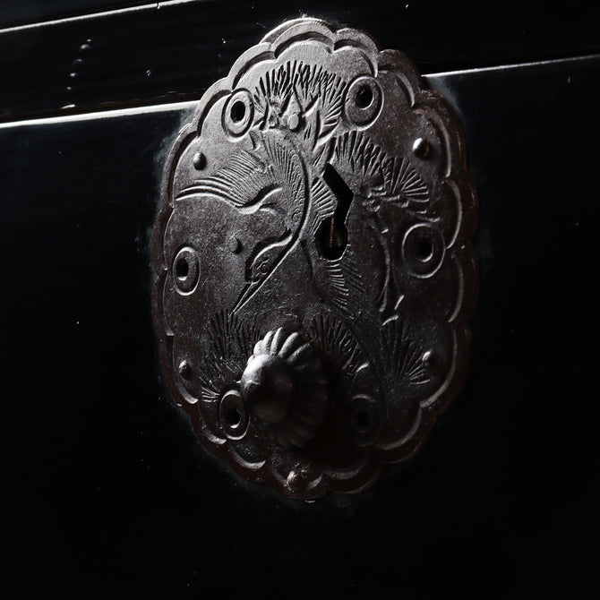 時代箪笥／庄内衣裳箪笥　スタンド付き【Shounai clothing chest with metal stand】 [j1231]Japanese Antique Furniture