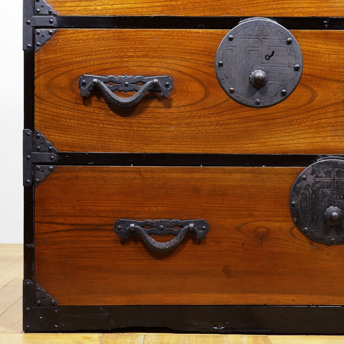 時代箪笥／米沢丸福紋衣裳箪笥【YONEZAWA clothing chest】 [j1145]　Japanese Antique Furniture