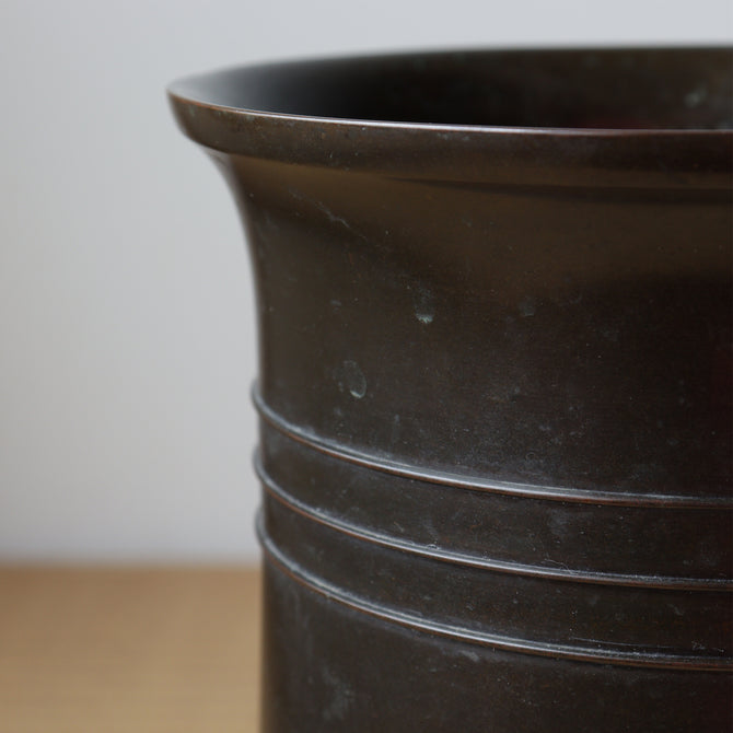 風鈴形古銅花入 [k0598]【FŪRIN shaped flower vase 】