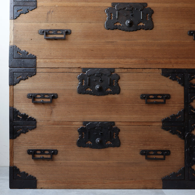 時代箪笥／総桐佐渡衣裳箪笥  [j1191]【 Sado clothing chest -Japanese antique furniture】