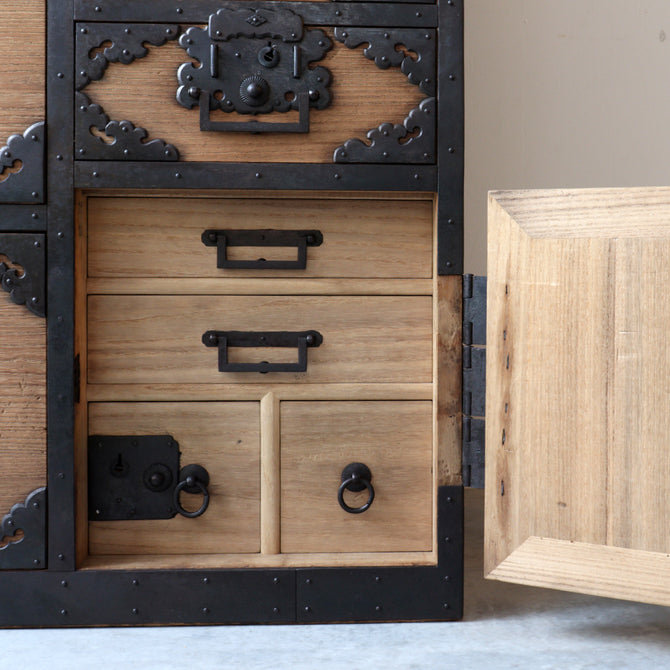 時代箪笥／総桐佐渡衣裳箪笥  [j1191]【 Sado clothing chest -Japanese antique furniture】