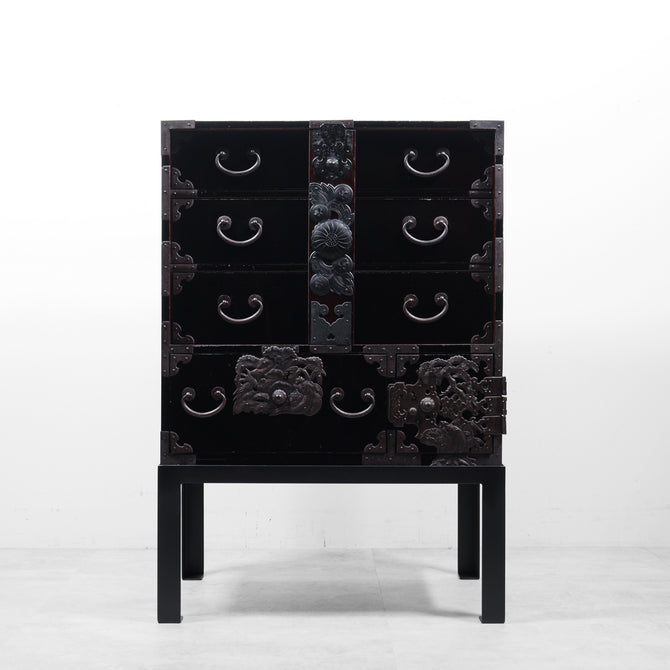 時代箪笥／黒塗閂付小箪笥　スタンド付き【Small chest with metal stand】 [j1193]　Japanese Antique Furniture