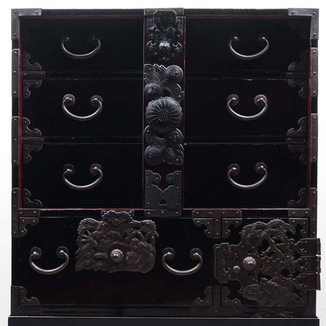 時代箪笥／黒塗閂付小箪笥　スタンド付き【Small chest with metal stand】 [j1193]　Japanese Antique Furniture