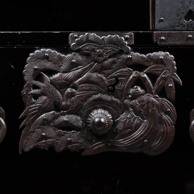 時代箪笥／黒塗閂付小箪笥　スタンド付き【Small chest with metal stand】 [j1193]　Japanese Antique Furniture