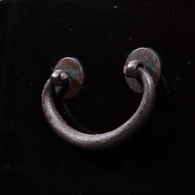 時代箪笥／黒塗閂付小箪笥　スタンド付き【Small chest with metal stand】 [j1193]　Japanese Antique Furniture