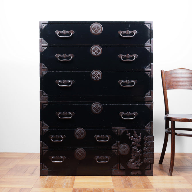 時代箪笥／黒塗庄内衣裳箪笥【SHONAI clothing chest】[j1152]　Japanese Antique Furniture