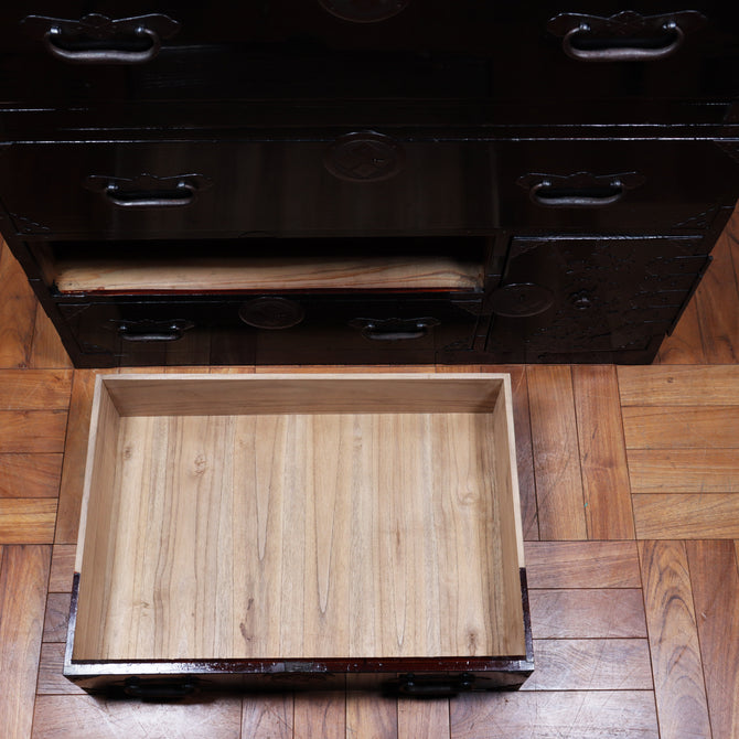 時代箪笥／黒塗庄内衣裳箪笥【SHONAI clothing chest】[j1152]　Japanese Antique Furniture