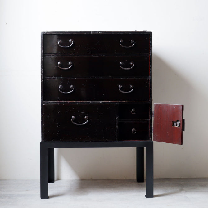 時代箪笥／黒塗閂付小箪笥 スタンド付き【Small chest with