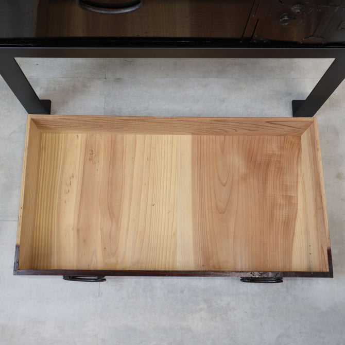 時代箪笥／黒塗閂付小箪笥　スタンド付き【Small chest with metal stand】 [j1195]　Japanese Antique Furniture