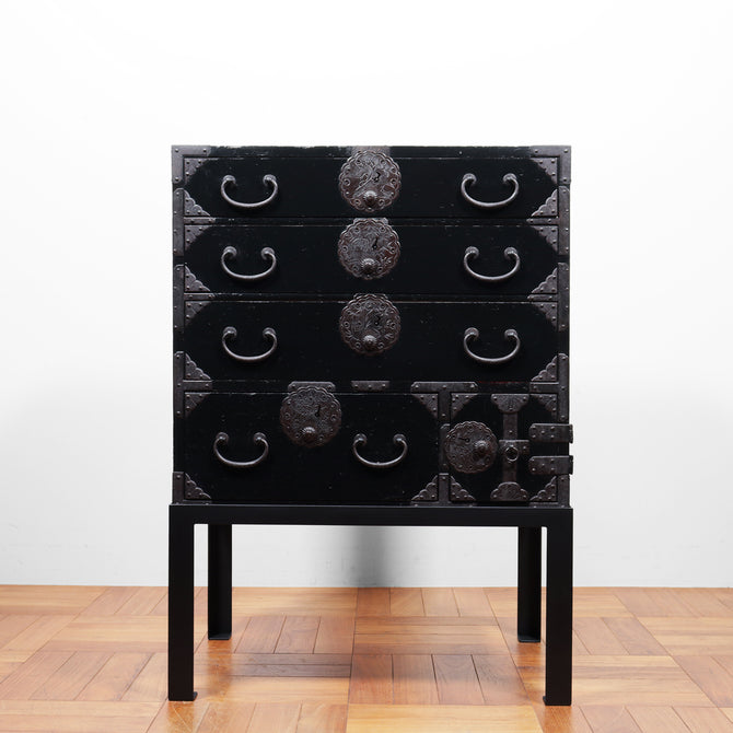 時代箪笥／黒塗庄内小箪笥　スタンド付き【SHONAI small chest with metal stand】 [j1164]　Japanese Antique Furniture