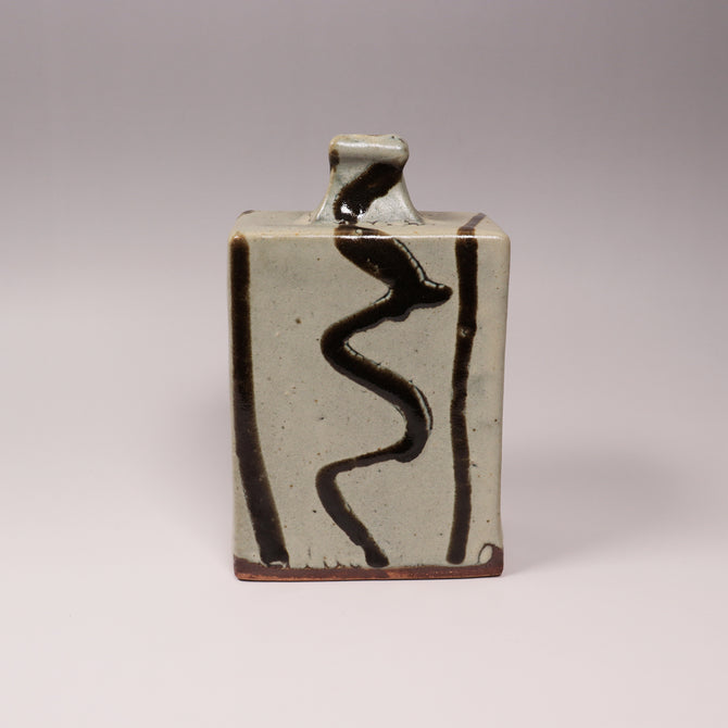 濱田庄司作／白釉黒流描扁壷 [k0543]【Shoji Hamada pottery】