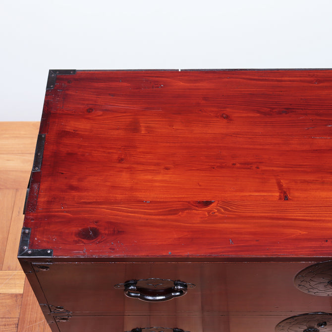 米沢桜紋衣裳箪笥【Yonezawa clothing chest 】 [j1092]