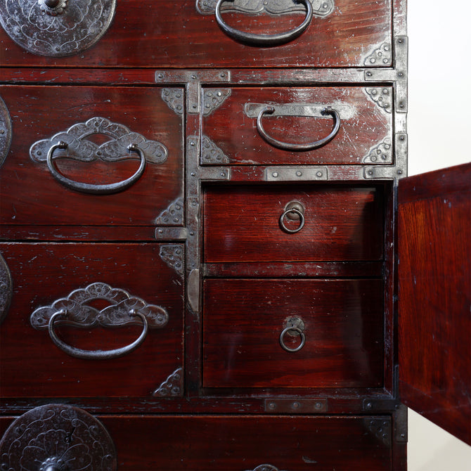 時代箪笥／桜紋金具米沢小箪笥　スタンド付き【Yonezawa small chest with metal stand】 [j1204]　Japanese Antique Furniture