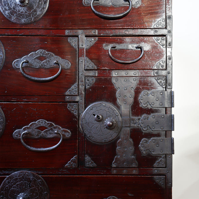 時代箪笥／桜紋金具米沢小箪笥　スタンド付き【Yonezawa small chest with metal stand】 [j1204]　Japanese Antique Furniture