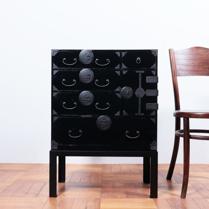 黒塗庄内小箪笥　スタンド付き【SHONAI small chest with metal stand】 [j1095]