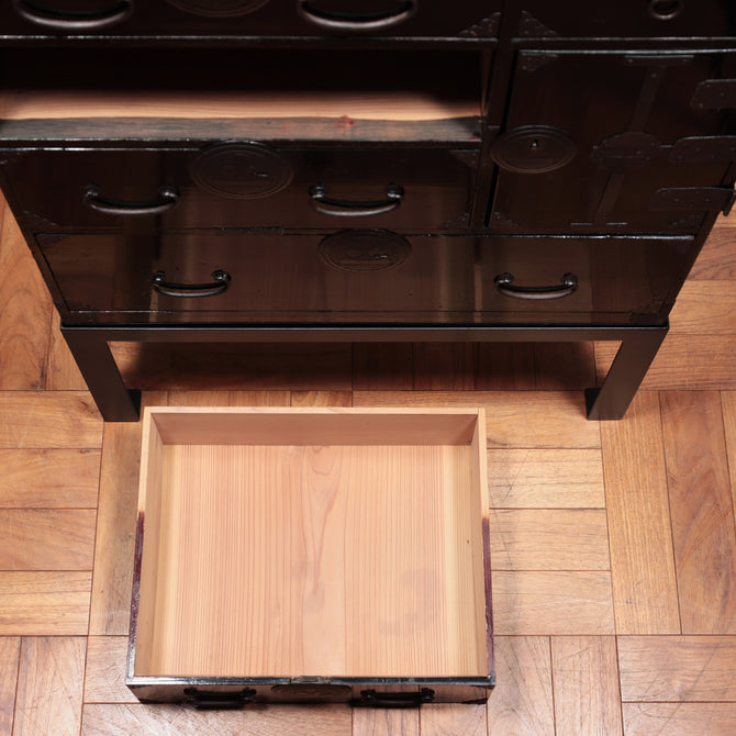 黒塗庄内小箪笥　スタンド付き【SHONAI small chest with metal stand】 [j1095]