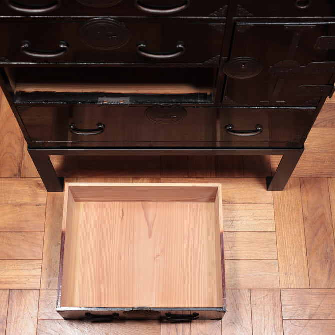 黒塗庄内小箪笥　スタンド付き【SHONAI small chest with metal stand】 [j1095]