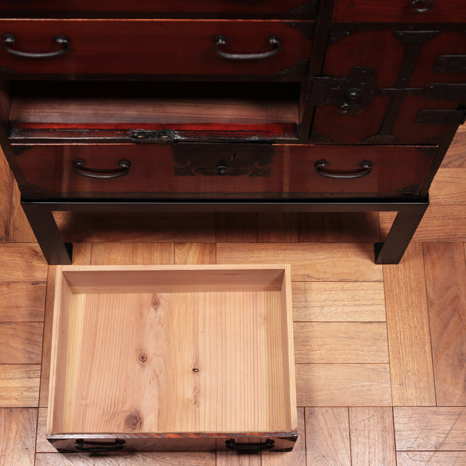 閂付小箪笥　スタンド付き【Small chest with metal stand】 [j1096]