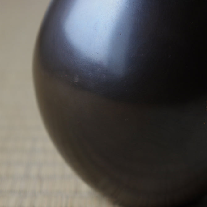 鋳銅　桃底花入　釜師堀山城家十二代　堀政晴作　【Bronze vase by Masaharu Hori】[k0585]
