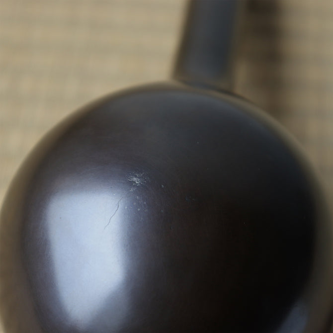 鋳銅　桃底花入　釜師堀山城家十二代　堀政晴作　【Bronze vase by Masaharu Hori】[k0585]