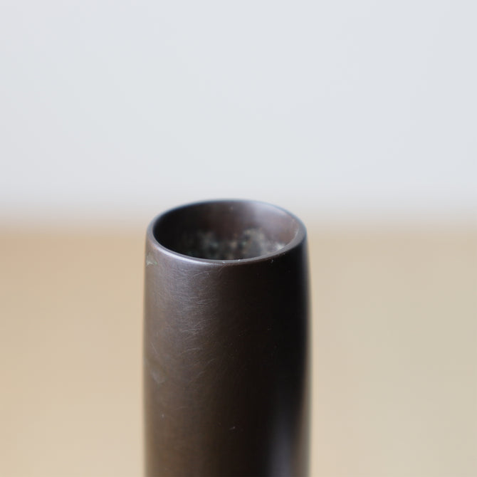 鋳銅　桃底花入　釜師堀山城家十二代　堀政晴作　【Bronze vase by Masaharu Hori】[k0585]