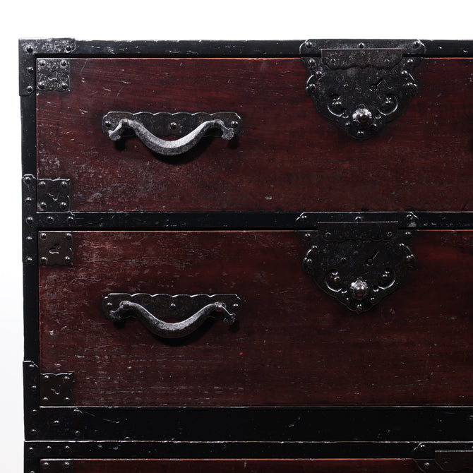 時代箪笥／米沢兜金具衣裳箪笥【Yonezawa clothing chest 】 [j1098]　Japanese Antique Furniture