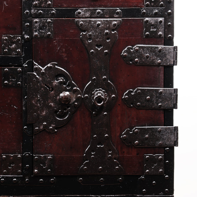米沢兜金具衣裳箪笥【Yonezawa clothing chest 】 [j1098]