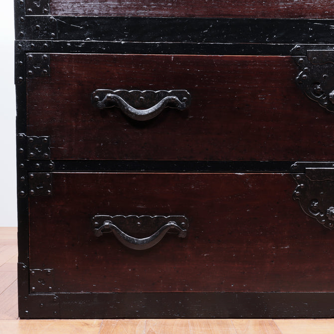 米沢兜金具衣裳箪笥【Yonezawa clothing chest 】 [j1098]