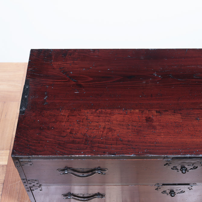 米沢兜金具衣裳箪笥【Yonezawa clothing chest 】 [j1098]