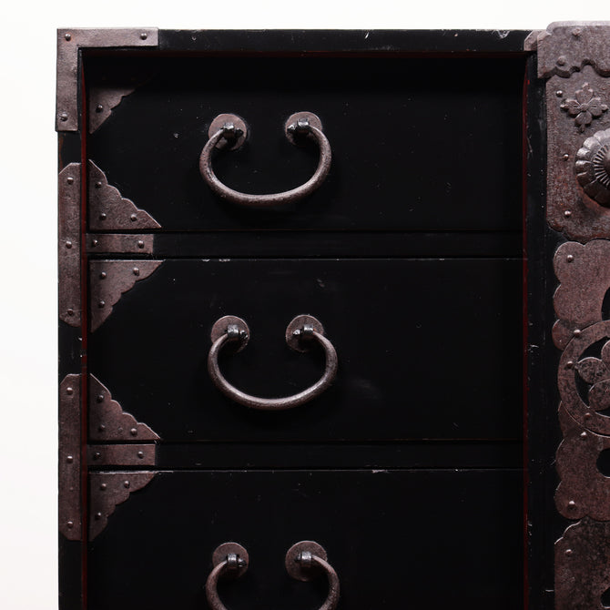 ◆ ご商談中- Sales pending ◆黒塗庄内閂付小箪笥　スタンド付き【SHONAI small chest with metal stand】 [j1102]