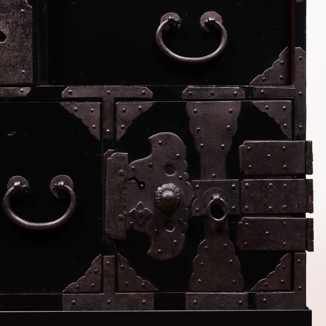 ◆ ご商談中- Sales pending ◆黒塗庄内閂付小箪笥　スタンド付き【SHONAI small chest with metal stand】 [j1102]