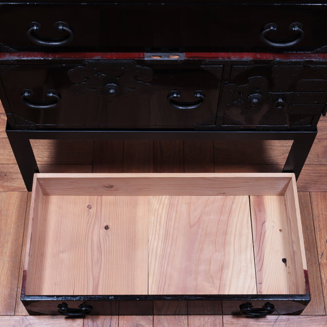 ◆ ご商談中- Sales pending ◆黒塗庄内閂付小箪笥　スタンド付き【SHONAI small chest with metal stand】 [j1102]