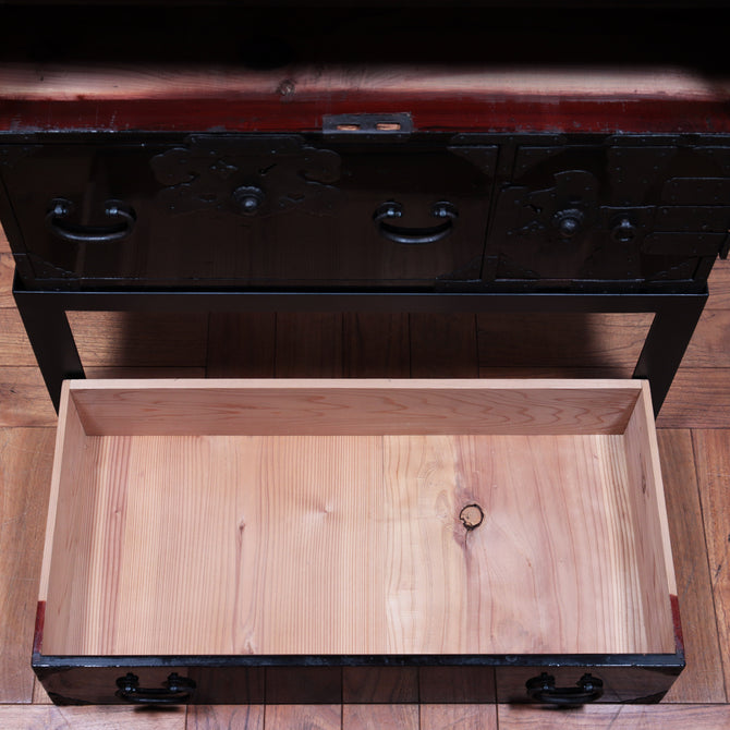 ◆ ご商談中- Sales pending ◆黒塗庄内閂付小箪笥　スタンド付き【SHONAI small chest with metal stand】 [j1102]