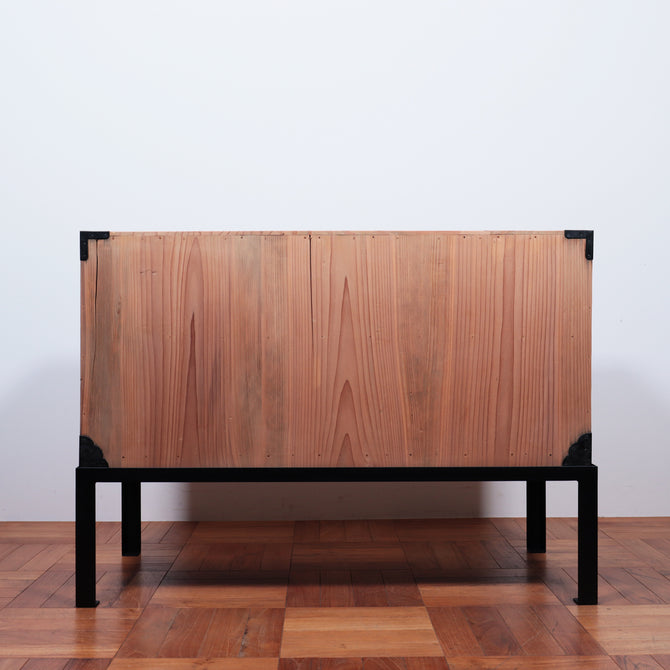 桐米沢桜紋衣裳箪笥　スタンド付き【KIRI YONEZAWA clothing chest with metal stand 】 [j1108]
