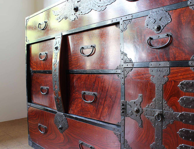 時代箪笥／仙台閂錠鳳凰金具衣裳箪笥 【SENDAI clothing chest with lockbar】 [j0830]Japanese Antique Furniture