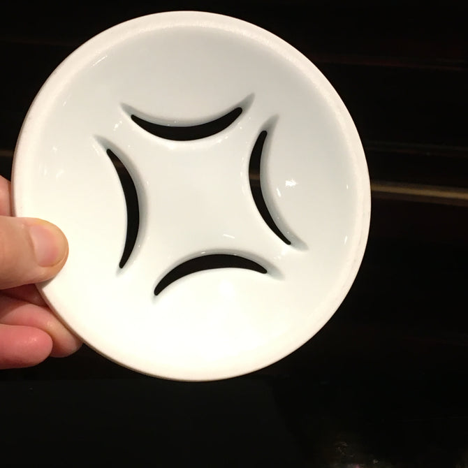 井上萬ニ/白磁香炉【 White porcelain insence burner made by Inoue Manji 】 [k0414]