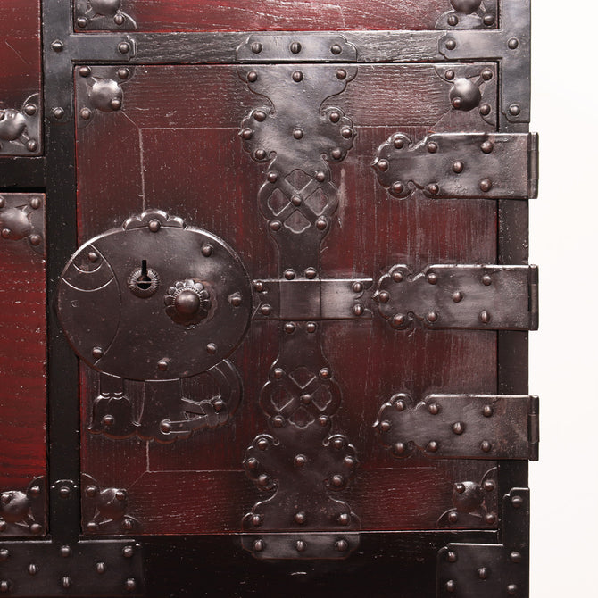 時代箪笥／米沢熨斗宝珠紋衣裳箪笥【YONEZAWA clothing chest】 [j1026]　Japanese Antique Furniture