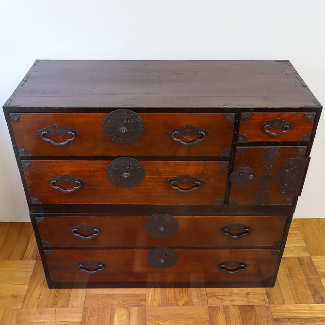 米沢桜紋衣裳箪笥【 Yonezawa clothing chest 】[j0965]