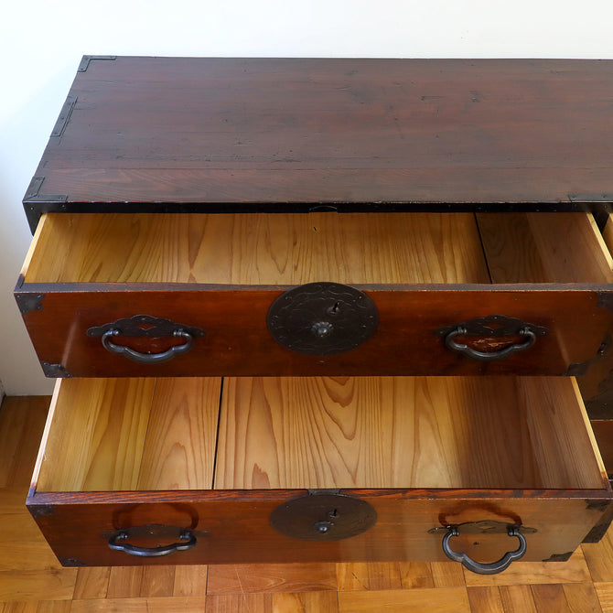 米沢桜紋衣裳箪笥【 Yonezawa clothing chest 】[j0965]