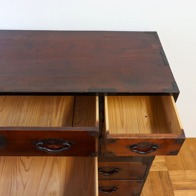米沢桜紋衣裳箪笥【 Yonezawa clothing chest 】[j0965]