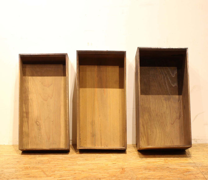 欅置賜車唐戸箪笥 【 KEYAKI OITAMA KARADO wheeled cabinet 】 [j0868]