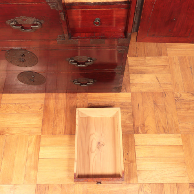 時代箪笥／米沢桜紋衣裳箪笥【YONEZAWA clothing chest】 [j1031]　Japanese Antique Furniture