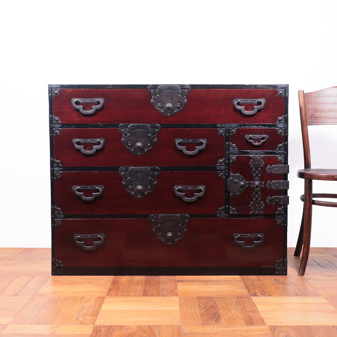 米沢兜金具衣裳箪笥【Yonezawa clothing chest】[j1035]