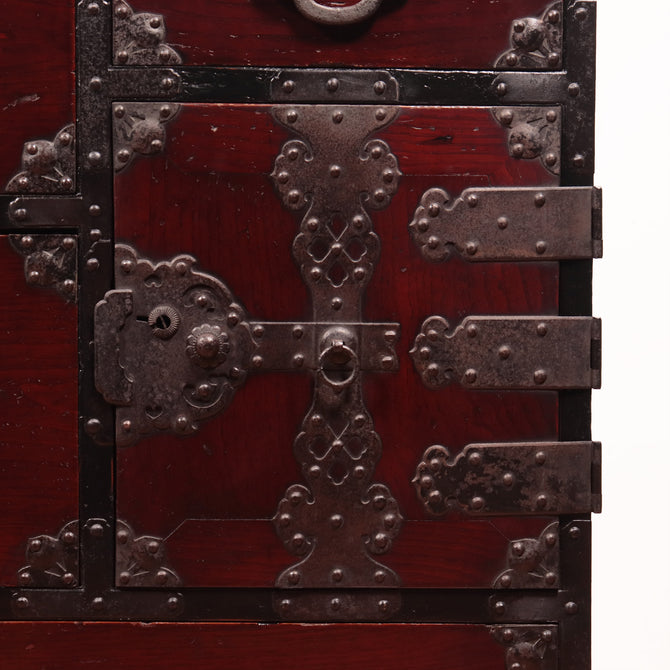 米沢兜金具衣裳箪笥【Yonezawa clothing chest】[j1035]