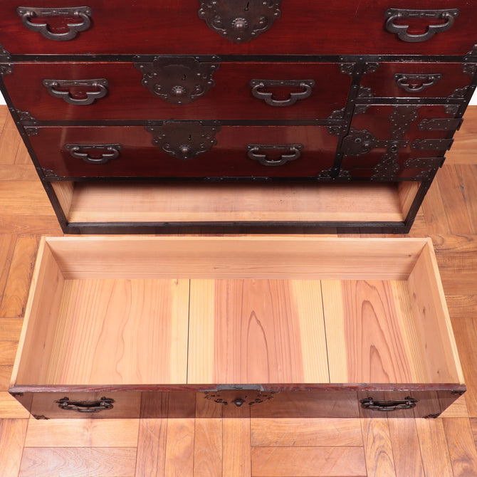 米沢兜金具衣裳箪笥【Yonezawa clothing chest】[j1035]