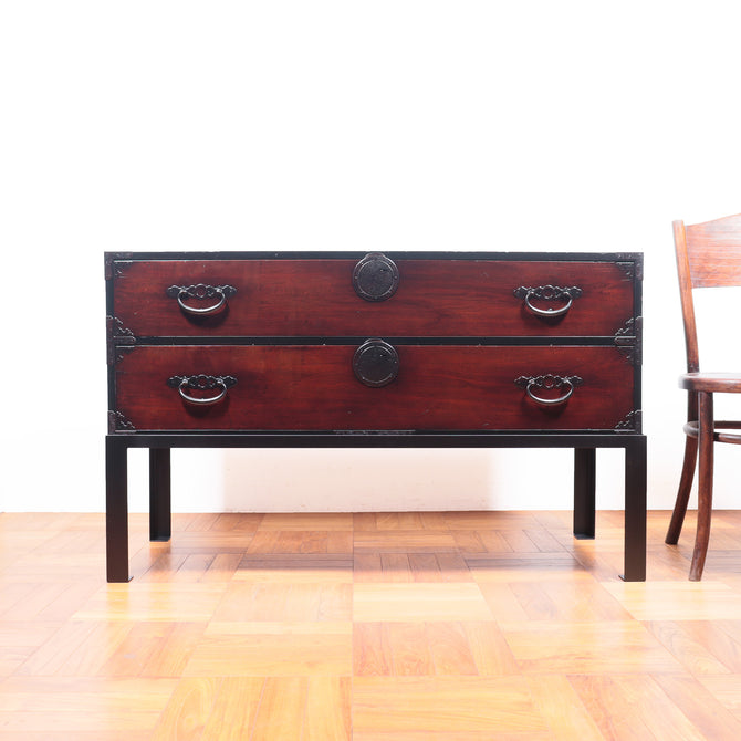 最上丸金具衣裳箪笥　スタンド付き【Mogami clothing chest with metal stand】[j1037]