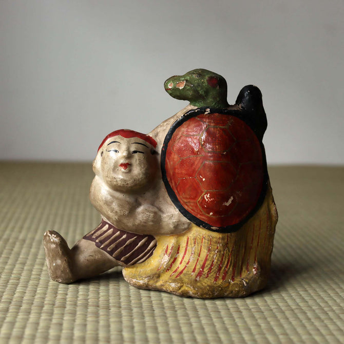 土人形　童子と蓑亀【 Cray doll of a kid with longevity turtle】