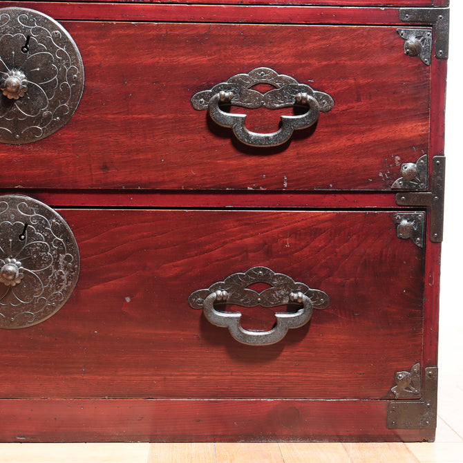 時代箪笥／米沢桜紋衣裳箪笥【YONEZAWA clothing chest】 [j1063]　Japanese Antique Furniture